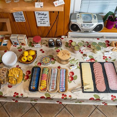Hostel Mama Minka ボーヒニ エクステリア 写真