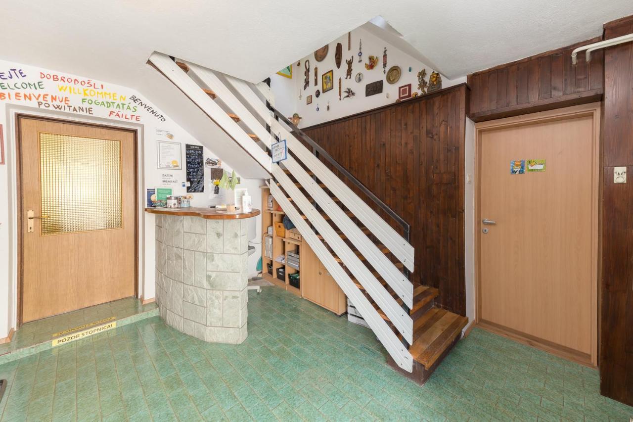 Hostel Mama Minka ボーヒニ エクステリア 写真